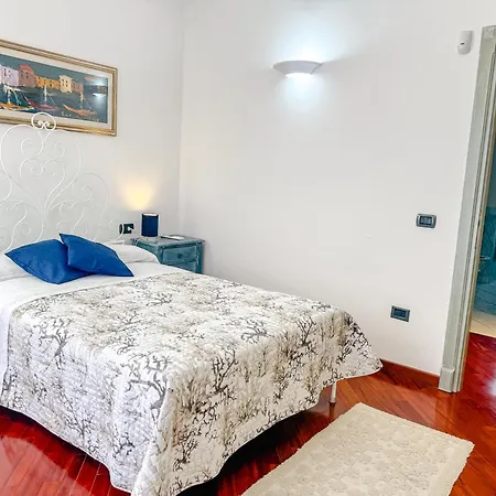 Casa Sterlizia شقة أولبيا
